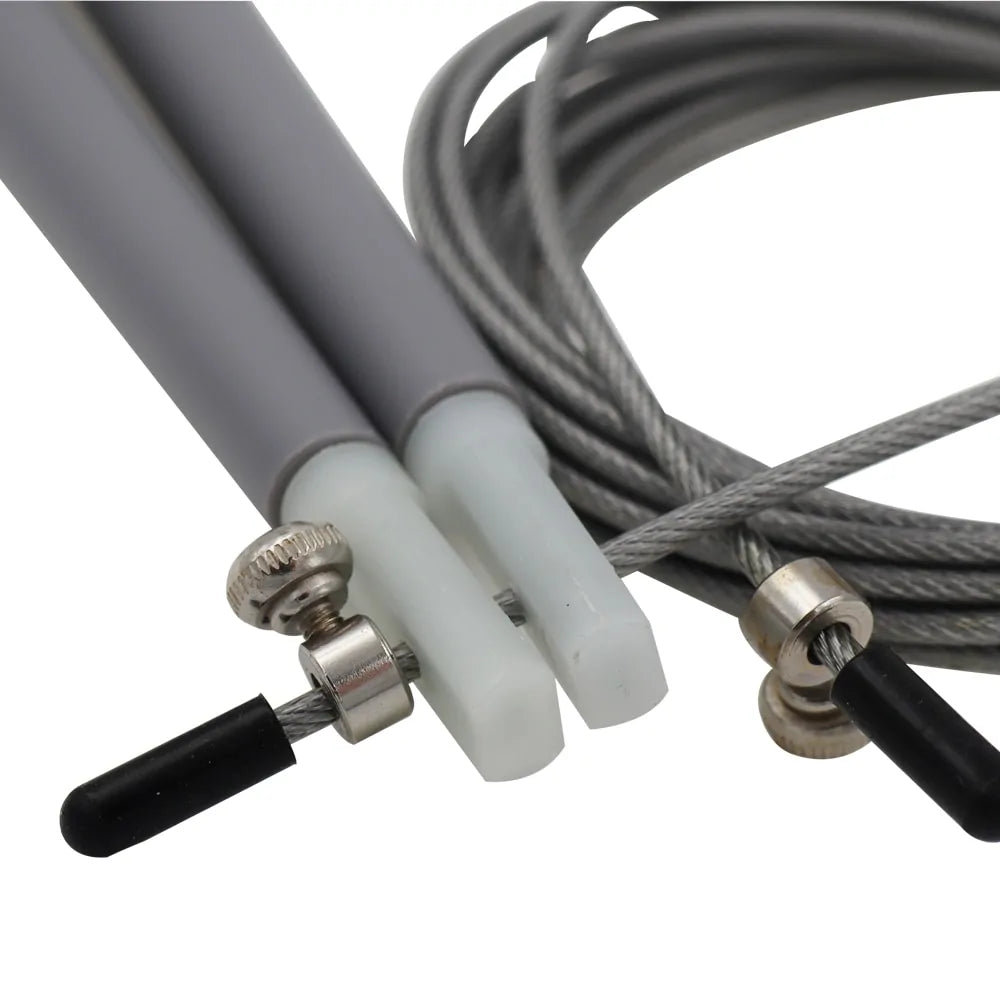 Skipping rope with steel wire